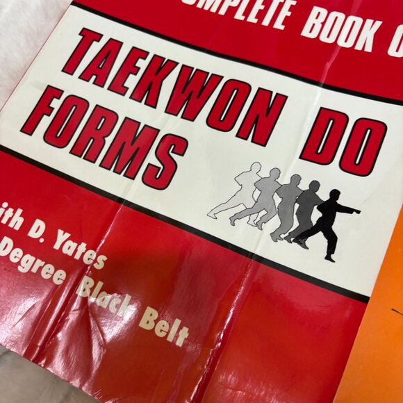 5 Tonfa Taekwondo and Jujitsu Instruction Books with illustrations Good Shape - Picture 7 of 10